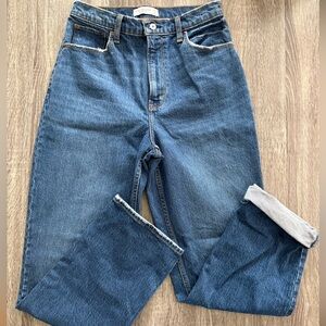 A&F 90s ultra high rise straight CURVE LOVE jeans